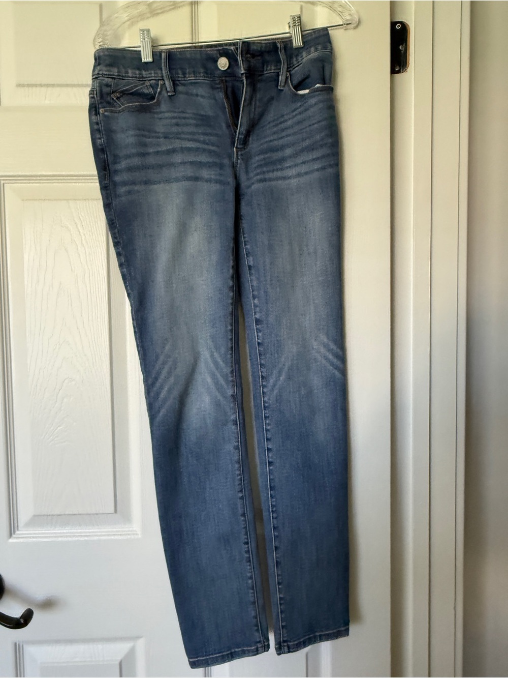 CHICOS Slim stretch denim